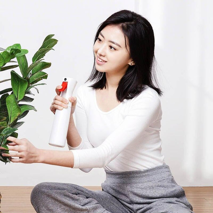 Lisslune | 300ml Versatile Hand Pump Sprayer for Efficient Gardening and Cleaning