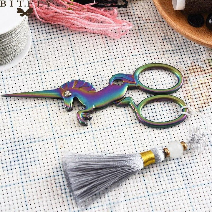Lisslune | unicorn harness scissors