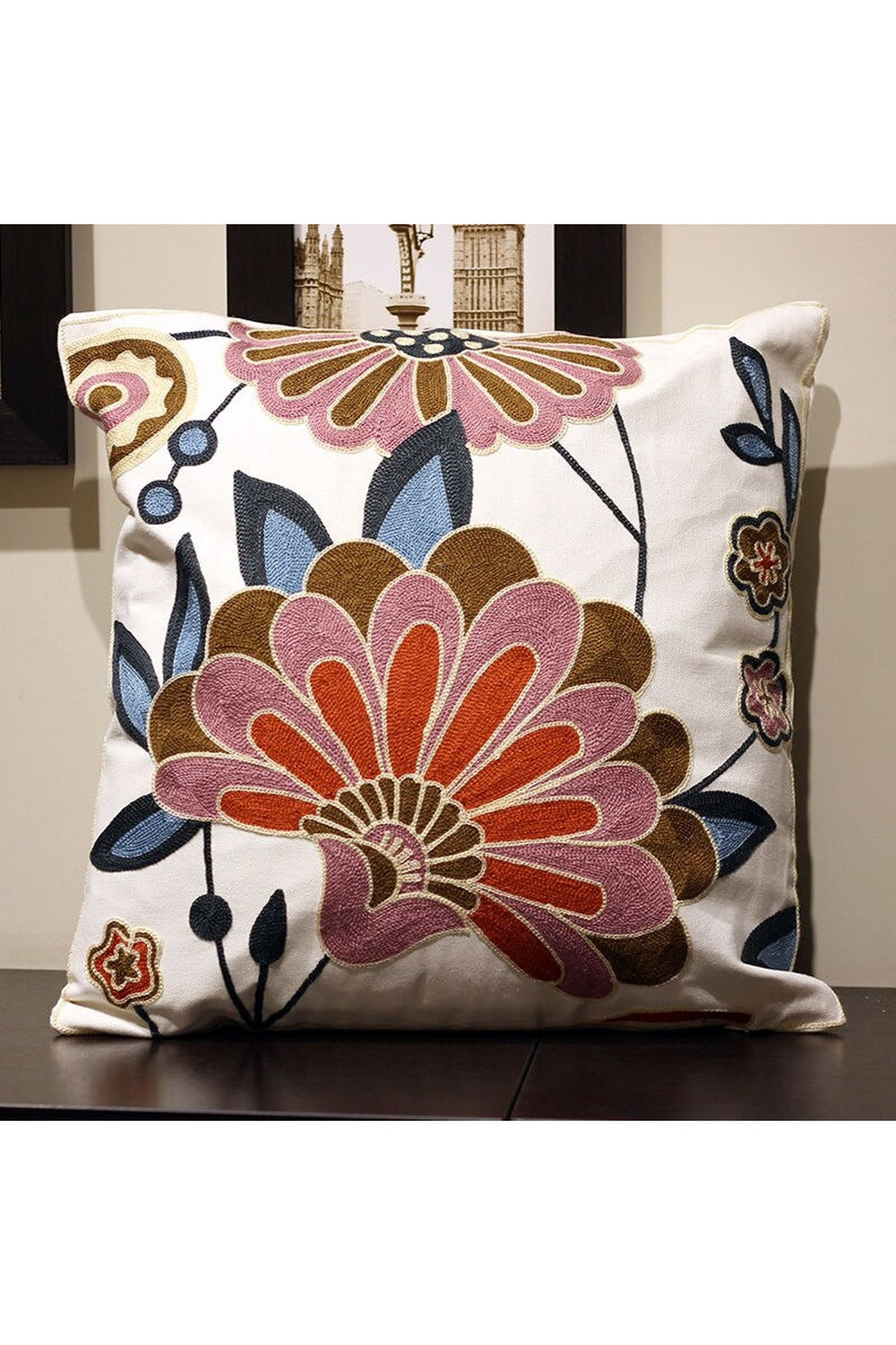 Lisslune | Flower Accent Cushion
