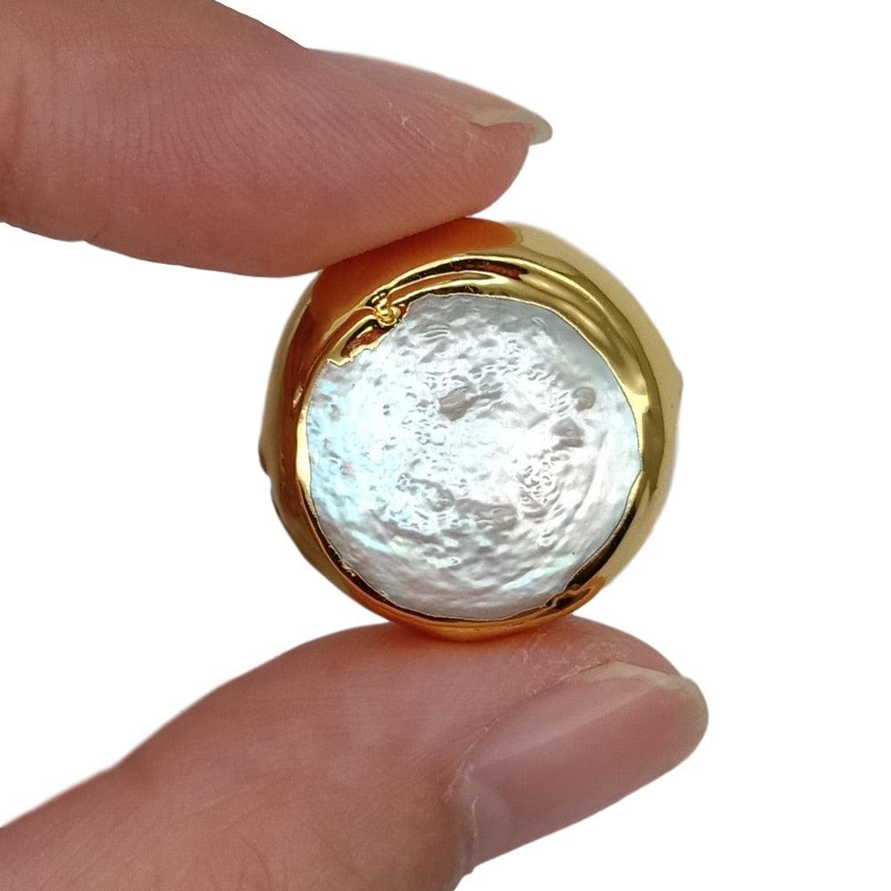 Lisslune | Exquisite gold rim white coin pearl set for stunning jewelry creations