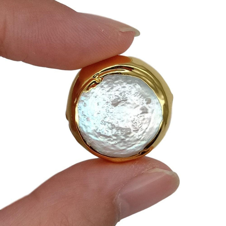 Lisslune | Exquisite gold rim white coin pearl set for stunning jewelry creations