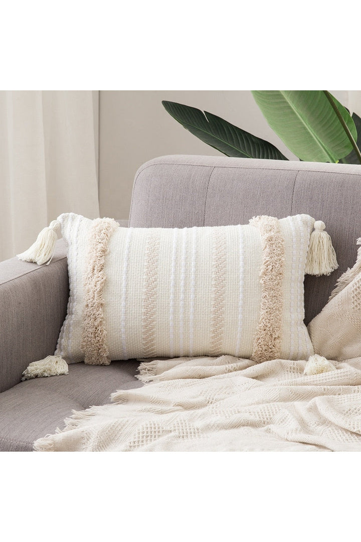 Lisslune | tufted cushion cover