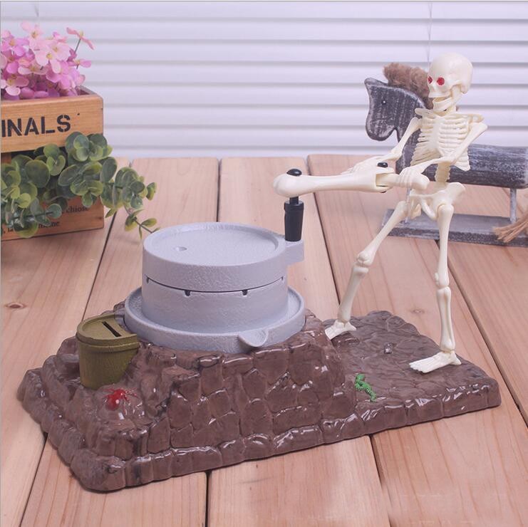 Lisslune | Grinding Scary Skeleton Coin Box