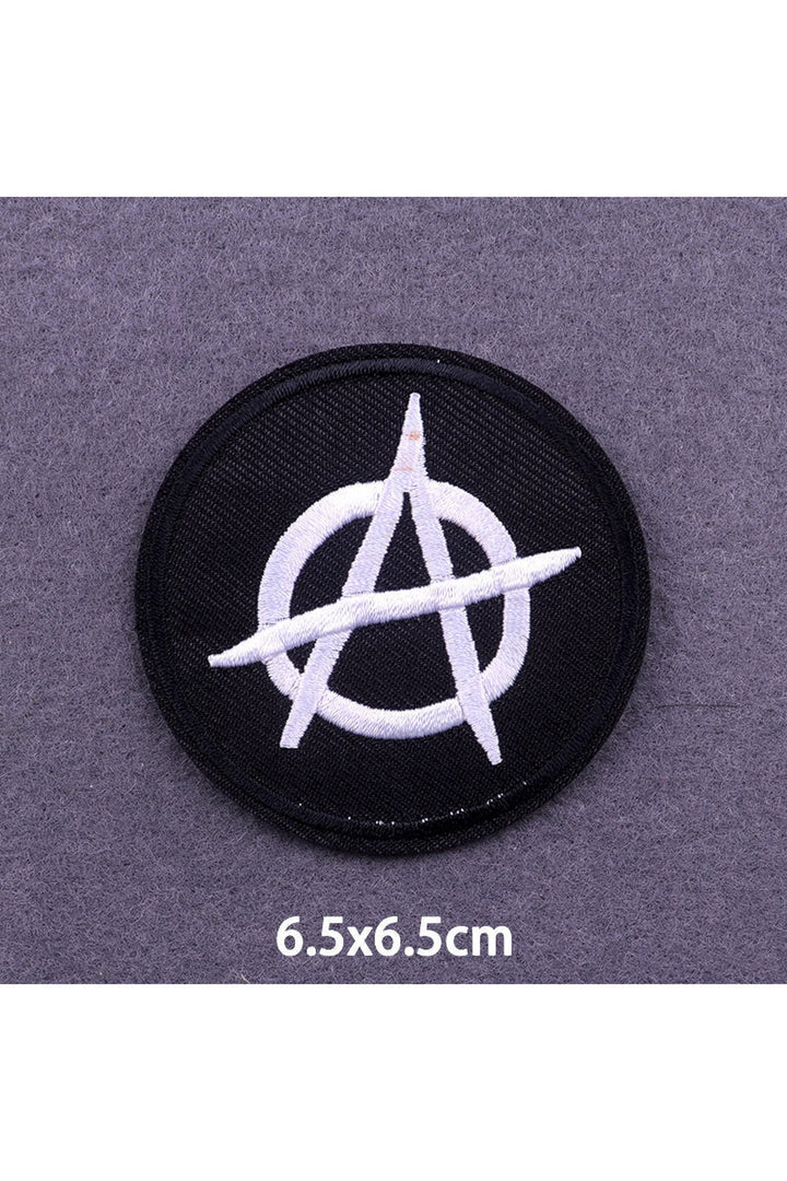 Lisslune | themed embroidered patches