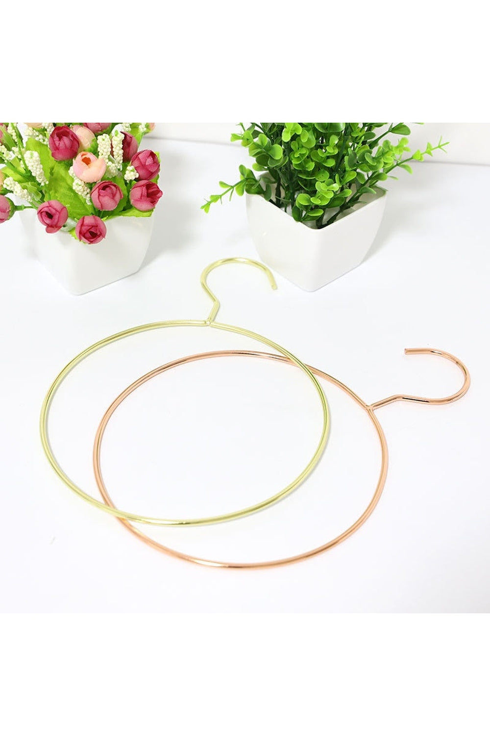 Lisslune | Metal Chic Clothes Hanger