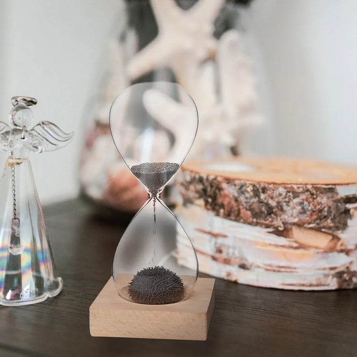 Lisslune | Hour Gallows Magnetic Sand