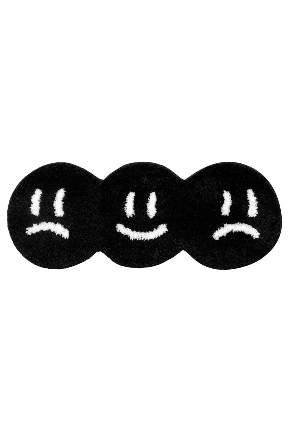 Lisslune | Black Carpet Design