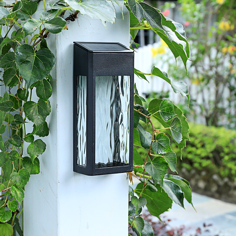 Lisslune | SolarBurst – Outdoor Wall Lamp with Solar Energy
