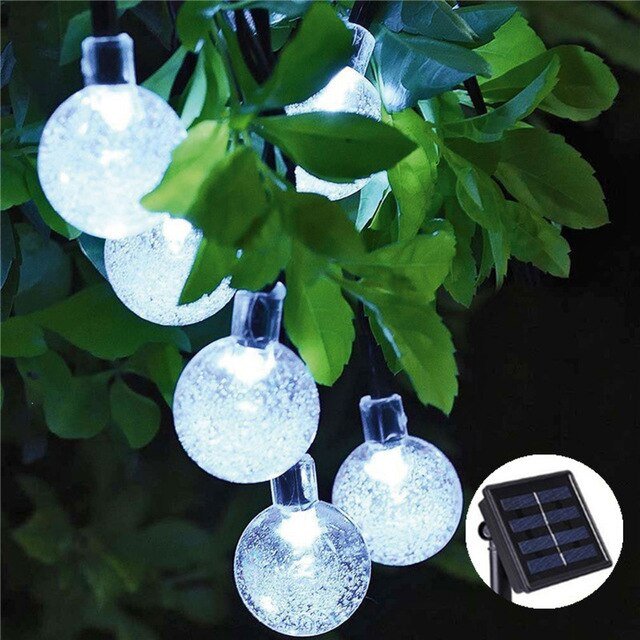 Lisslune | Solar-powered LED string lights for outdoor use