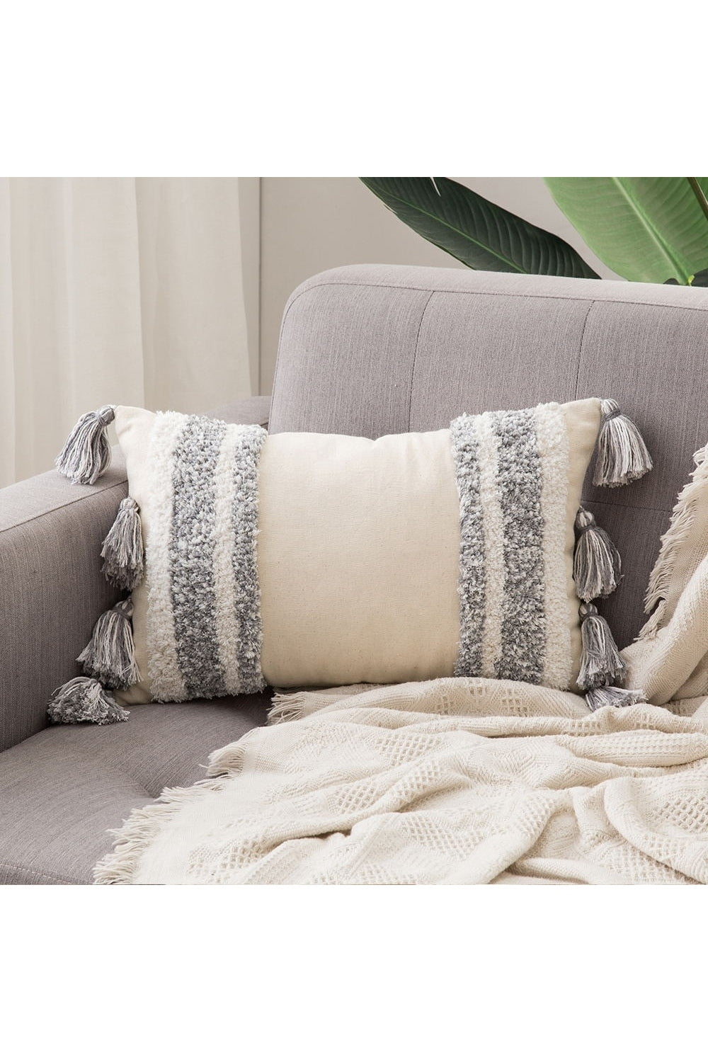 Lisslune | tufted cushion cover
