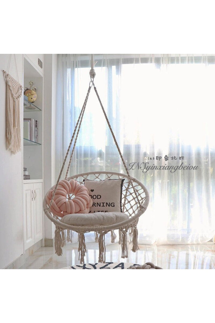 Lisslune | Yarn Knot Pillow
