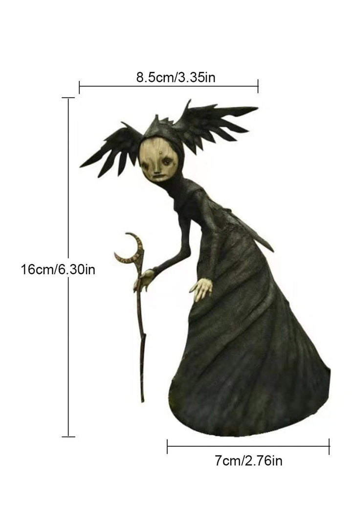 Lisslune | Creepy Statue