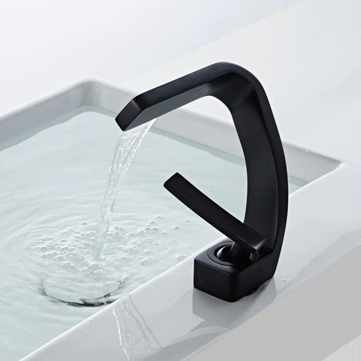 Lisslune | AquaArc Modern Kitchen Faucet