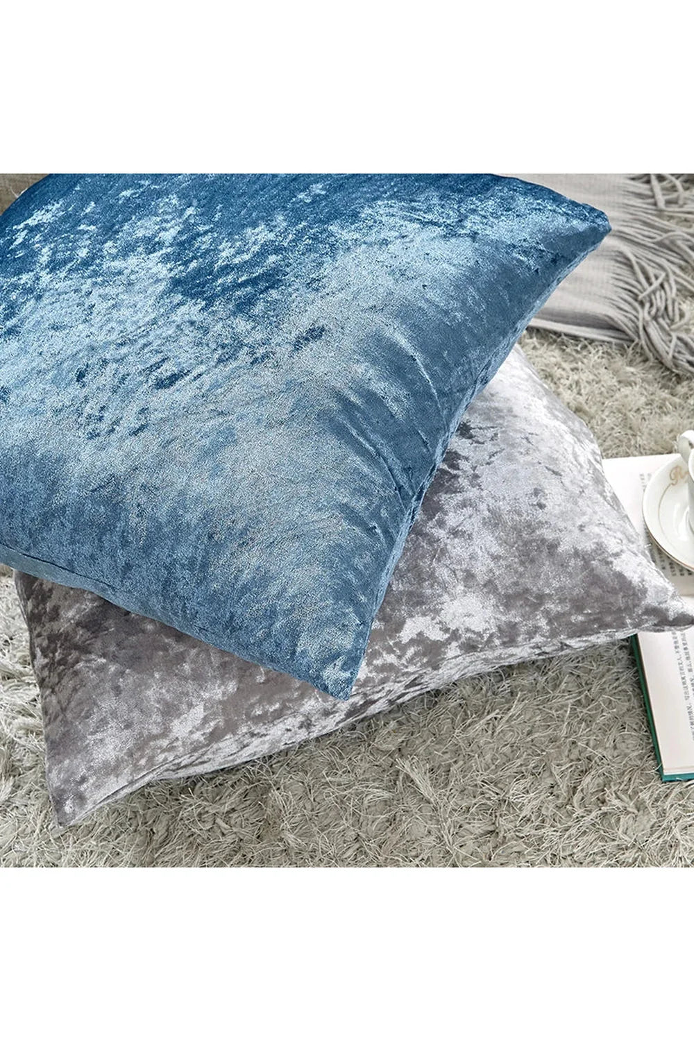 Lisslune | Beige velvet cushion cover