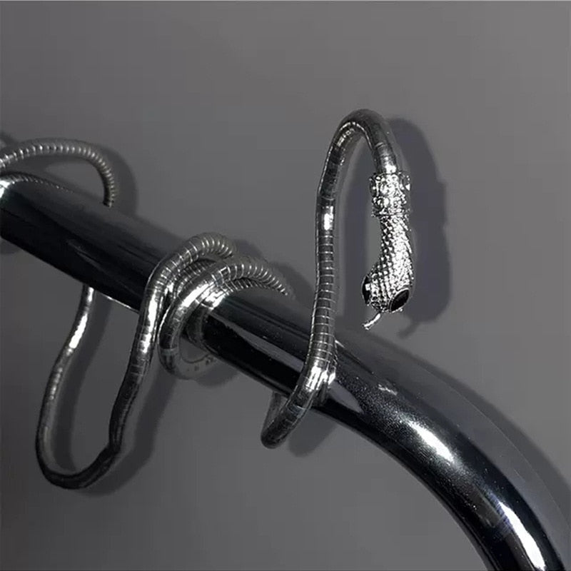 Lisslune | Snake chain - versatile and trendy accessory