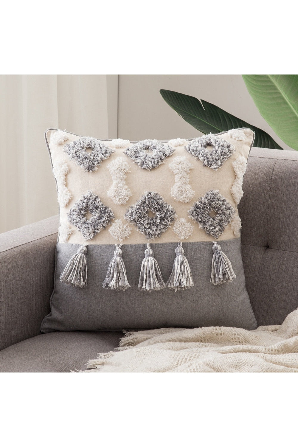 Lisslune | tufted cushion cover