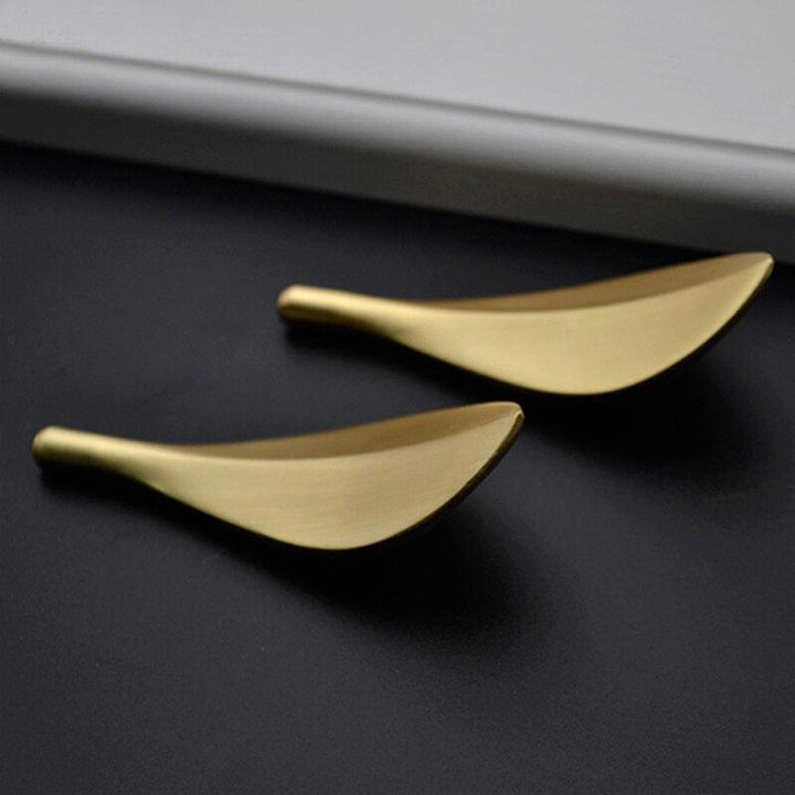 Lisslune | Nordic Elegance Solid Brass Gold Leaf Cabinet Handle - Enhance the Aesthetics of Your Home