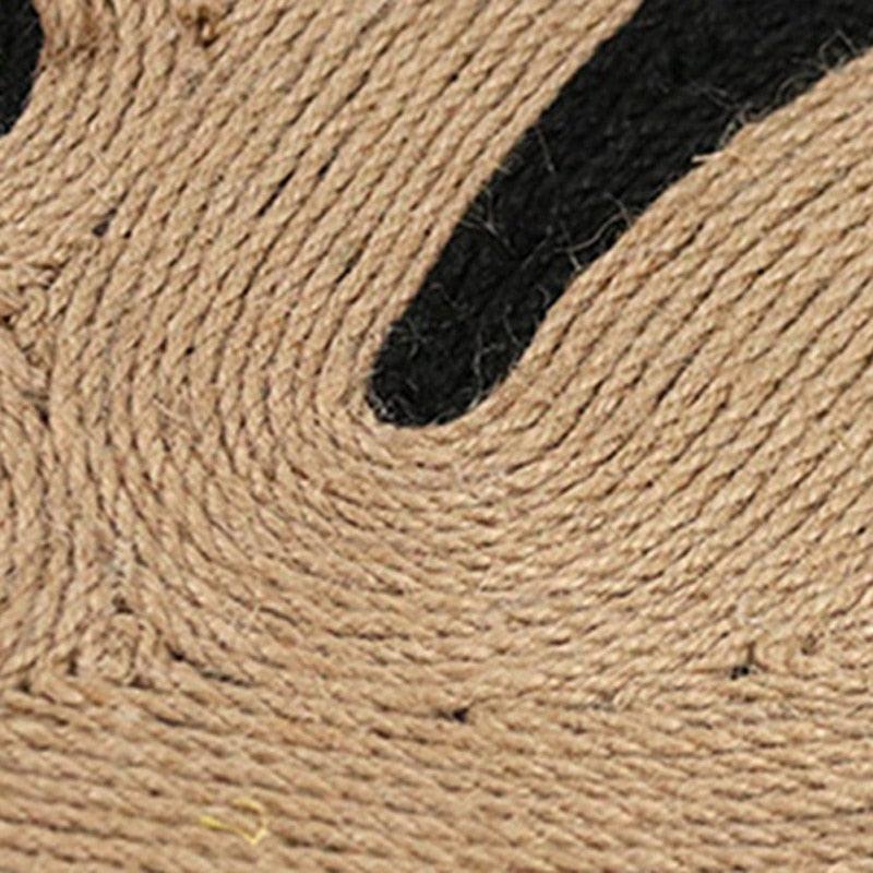 Lisslune | Captivating Sisal Scratch Mat for Energetic Kittens