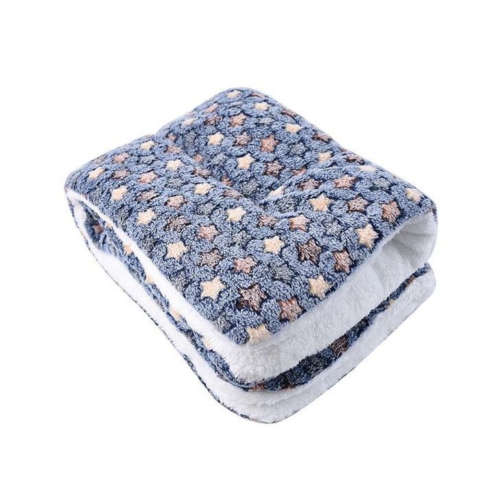 Lisslune | Plush Coral Velvet Pet Blanket - Ultimate Comfort for Dogs and Cats