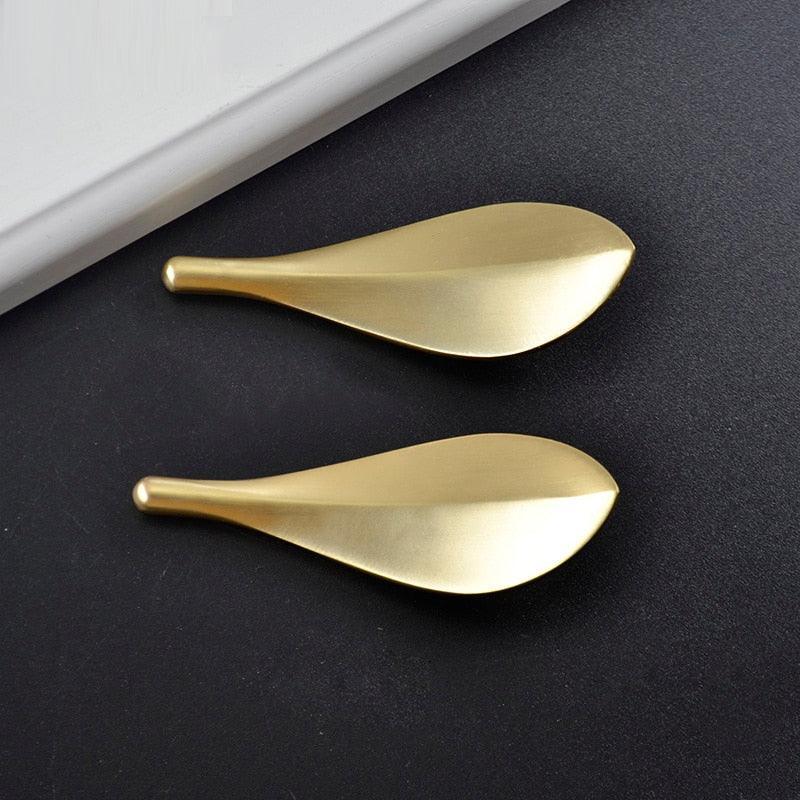 Lisslune | Nordic Elegance Solid Brass Gold Leaf Cabinet Handle - Enhance the Aesthetics of Your Home
