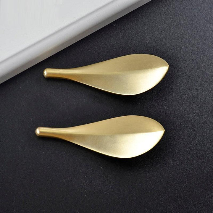 Lisslune | Nordic Elegance Solid Brass Gold Leaf Cabinet Handle - Enhance the Aesthetics of Your Home
