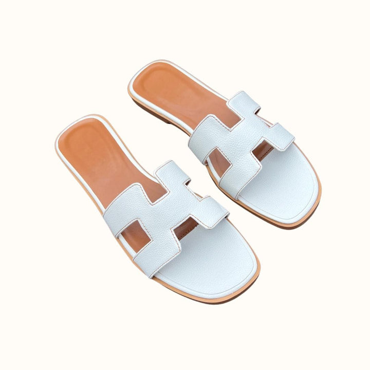 Lisslune | H - Slippers | Soft, comfortable and trendy