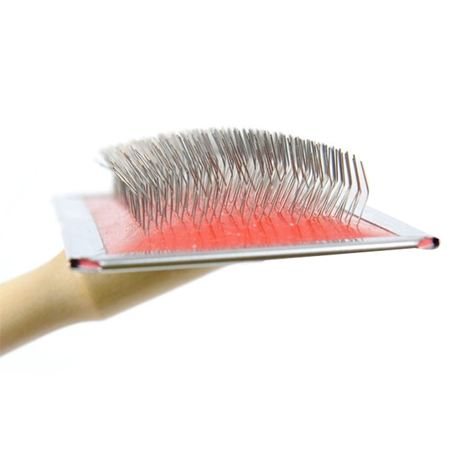 Soft curve needle-bristle care cleaning brush with wooden handle for pets, size: L, random color delivery