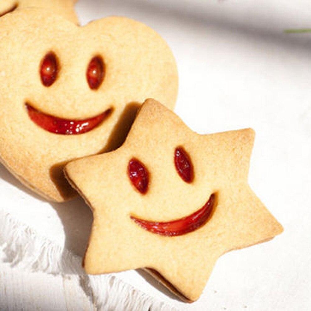 Lisslune | Emoji Cookie Cutter 4-Piece Set