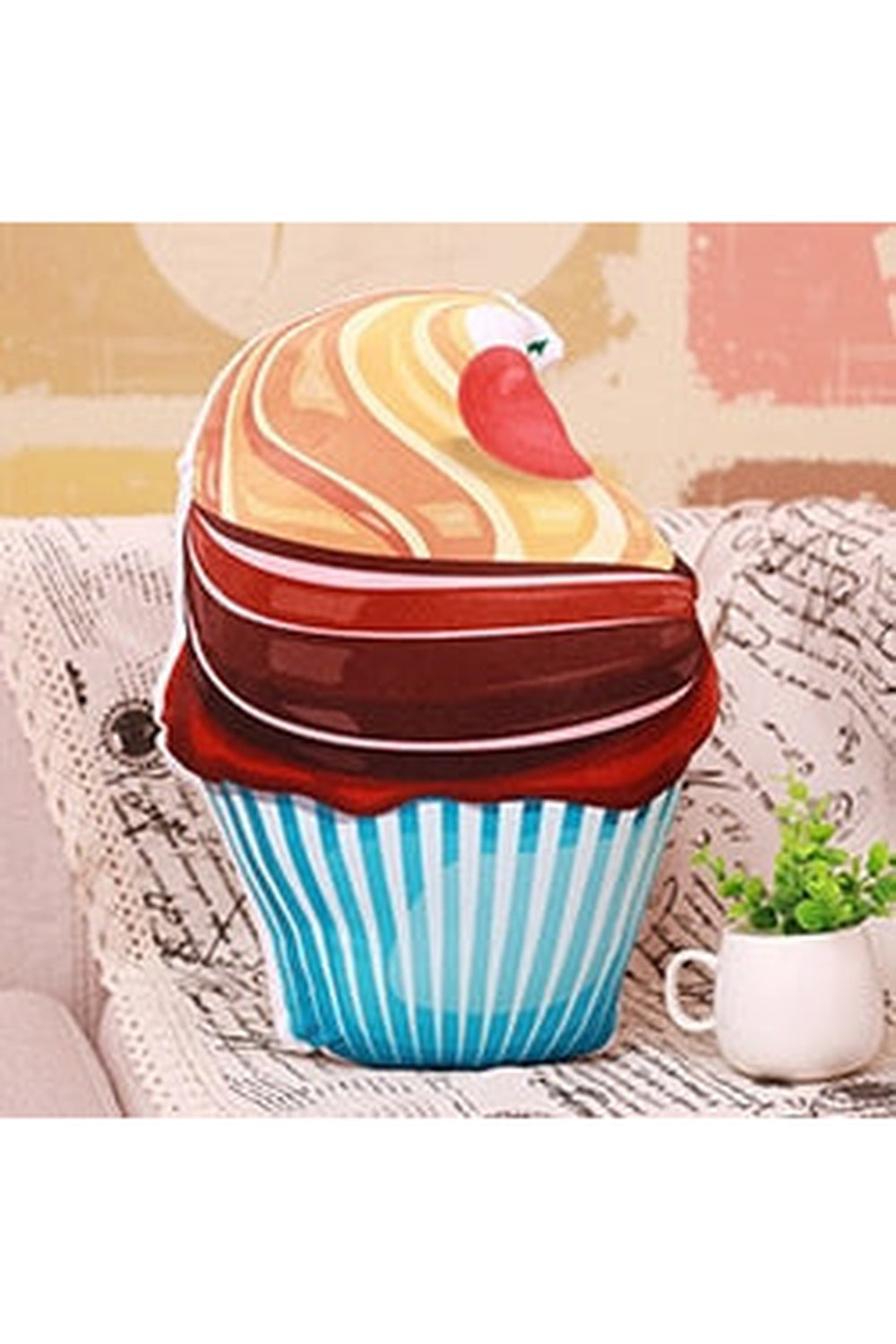 Lisslune | cake-shaped pillow