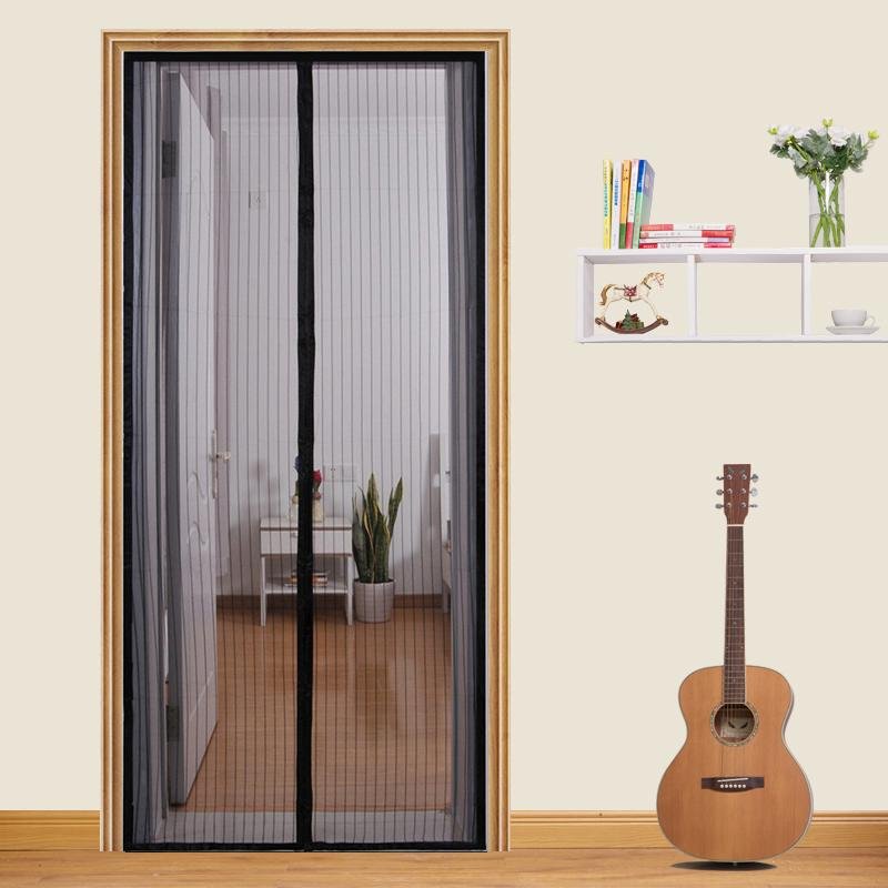 Lisslune | Self-closing magnetic insect screen for the door