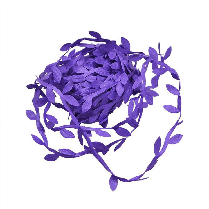 Lisslune | Lush Green Silk Leaf Garland - 10 Meters for elegant home decor and creative craft projects