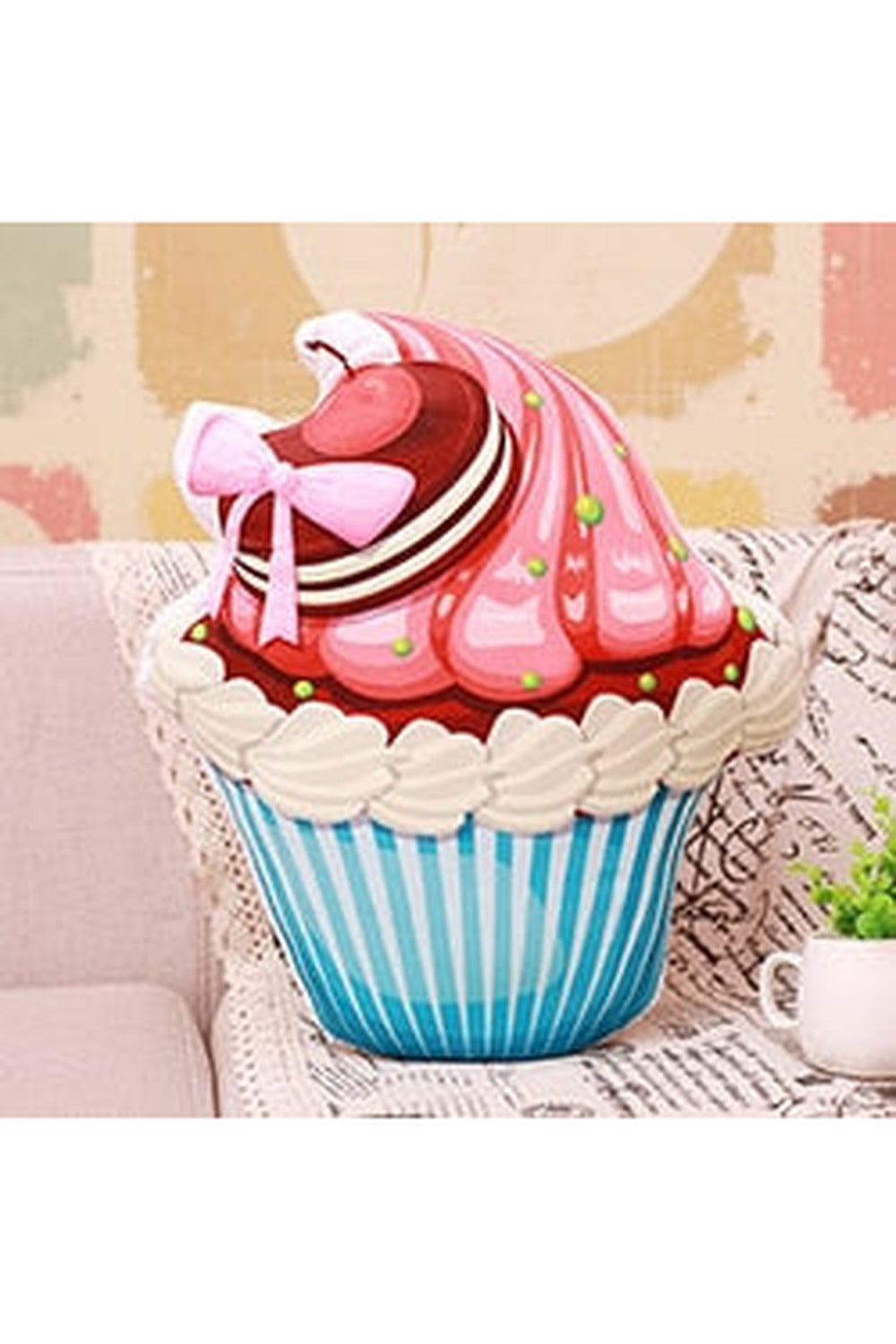 Lisslune | cake-shaped pillow