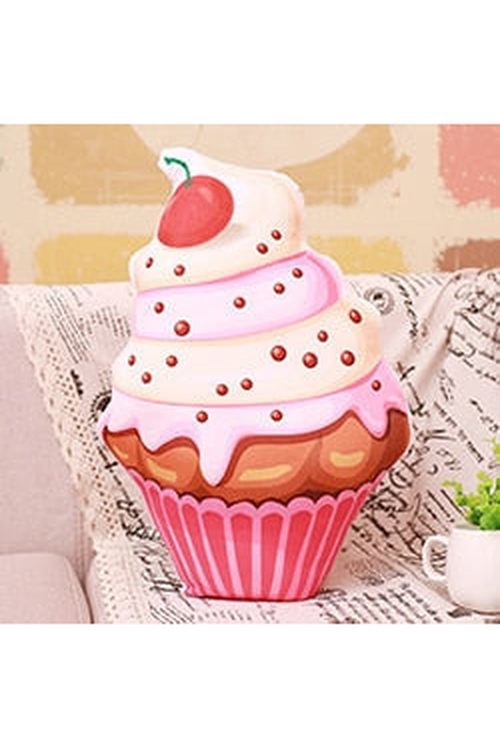 Lisslune | cake-shaped pillow