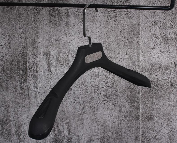Lisslune | Premium plastic hangers: The ultimate solution for clothing storage