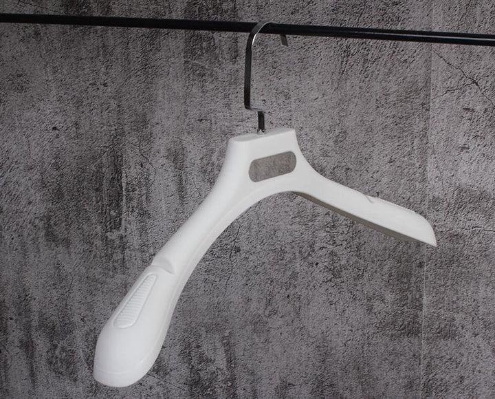Lisslune | Premium plastic hangers: The ultimate solution for clothing storage