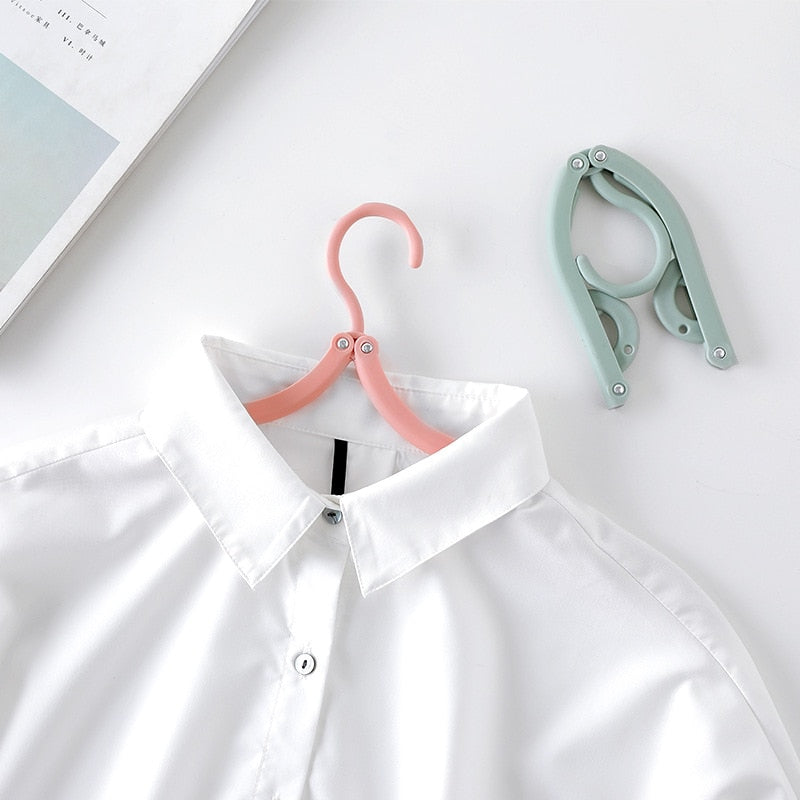 Lisslune | Folding Clothes Hanger