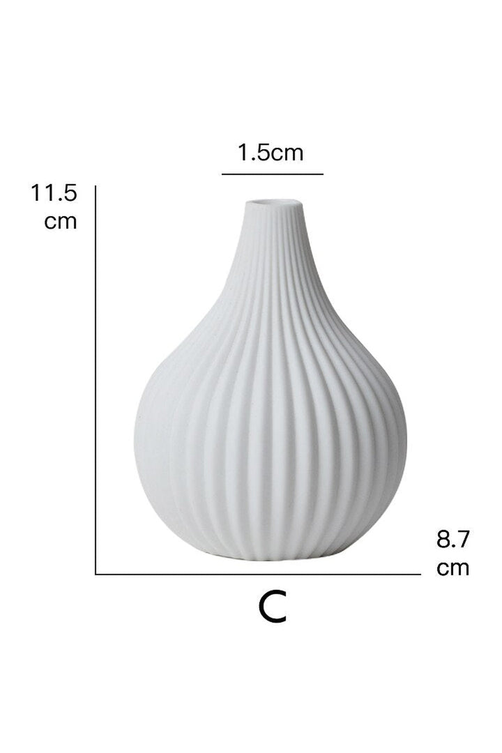 Lisslune | white matte vases