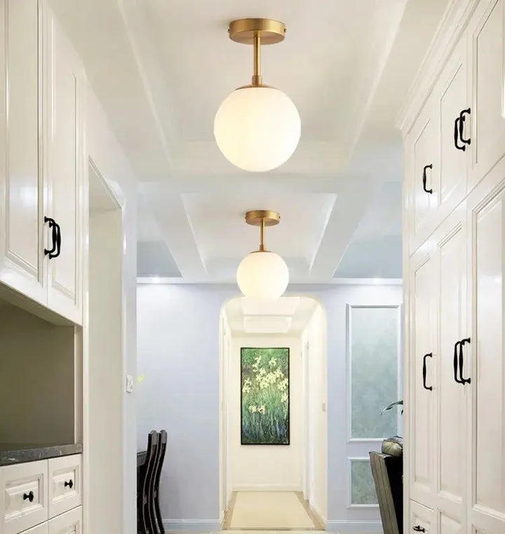 Lisslune | Elegant ball ceiling lamp with LED bulb for your chic space