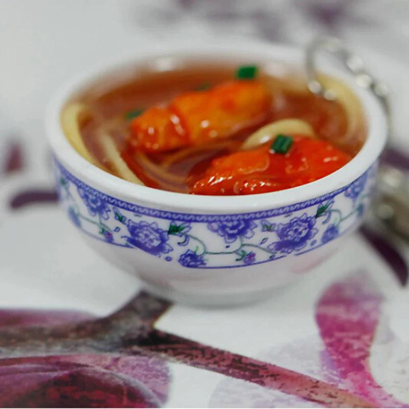 Lisslune | Charming porcelain noodle bowl keychain – Playful food accessory