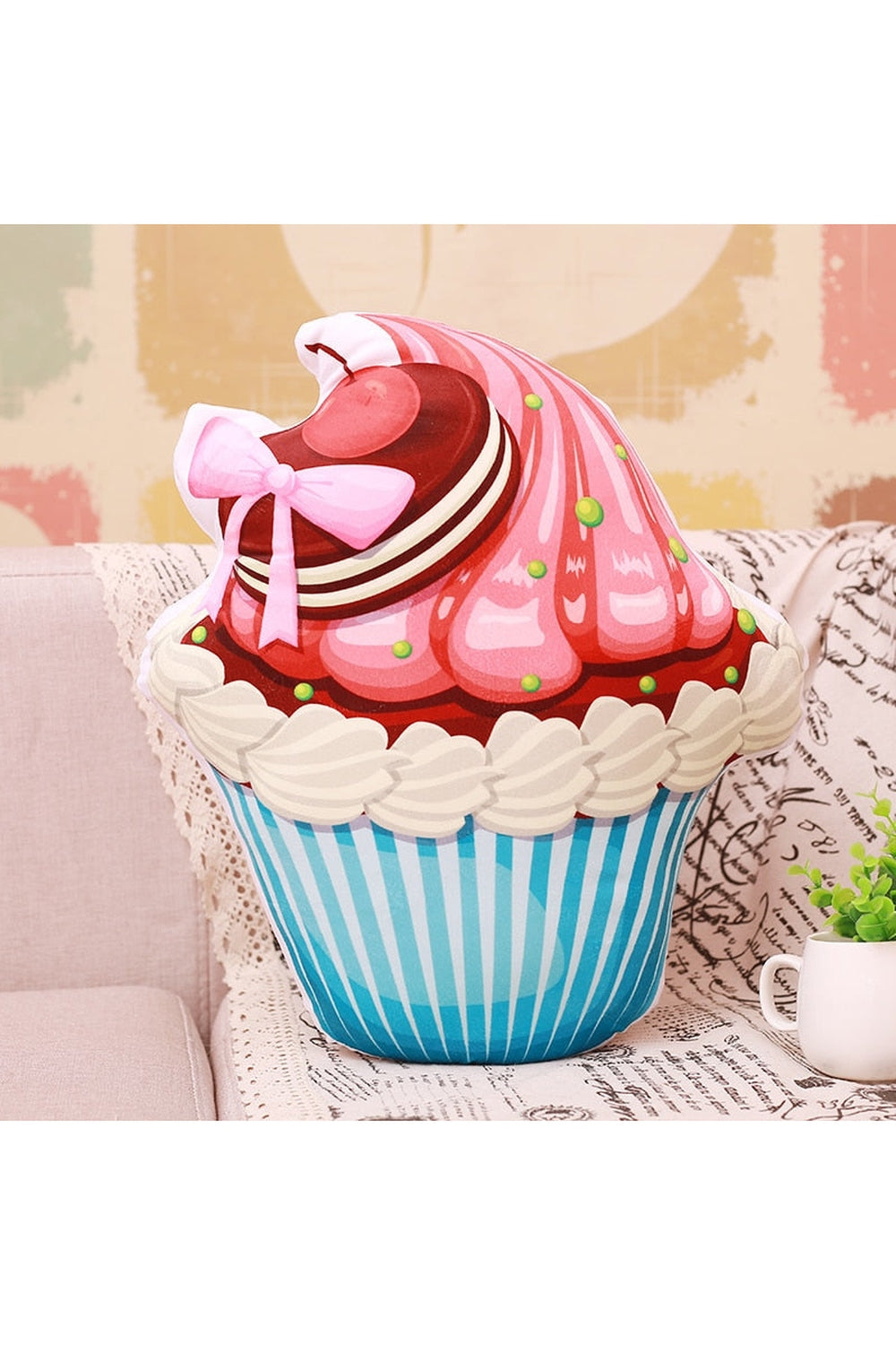 Lisslune | cake-shaped pillow