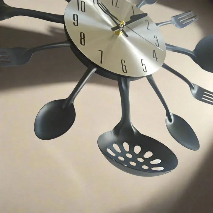 Lisslune | Liona - Unique Wall Clock