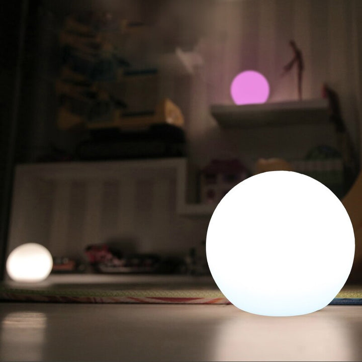 Lisslune | Moon Battery LED Indoor & Outdoor Table Lamp