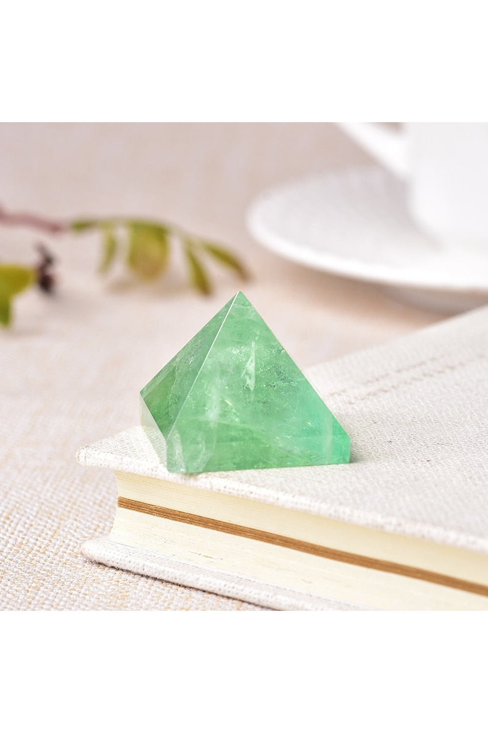 Lisslune | Healing Crystal Pyramid