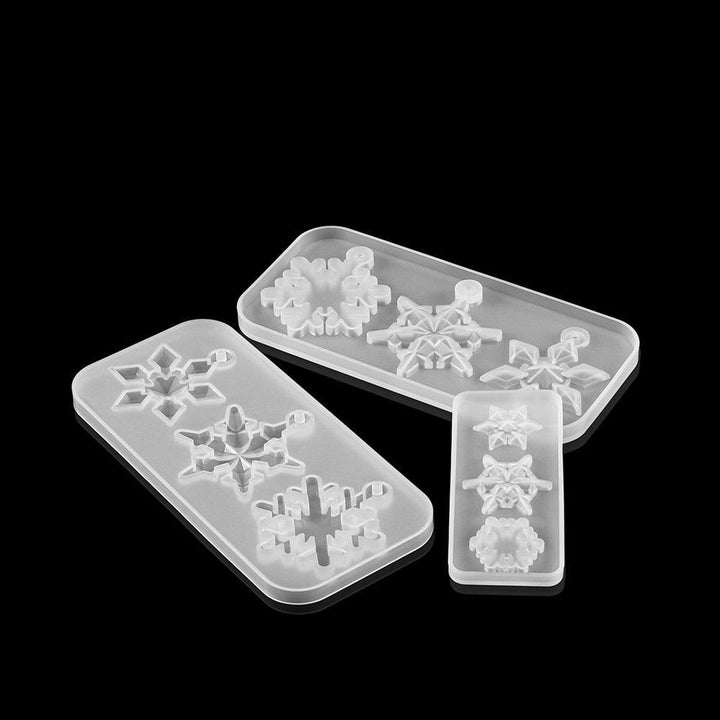 Lisslune | Charming Snowflake DIY Craft Set for Unique Christmas Jewelry and Ornaments