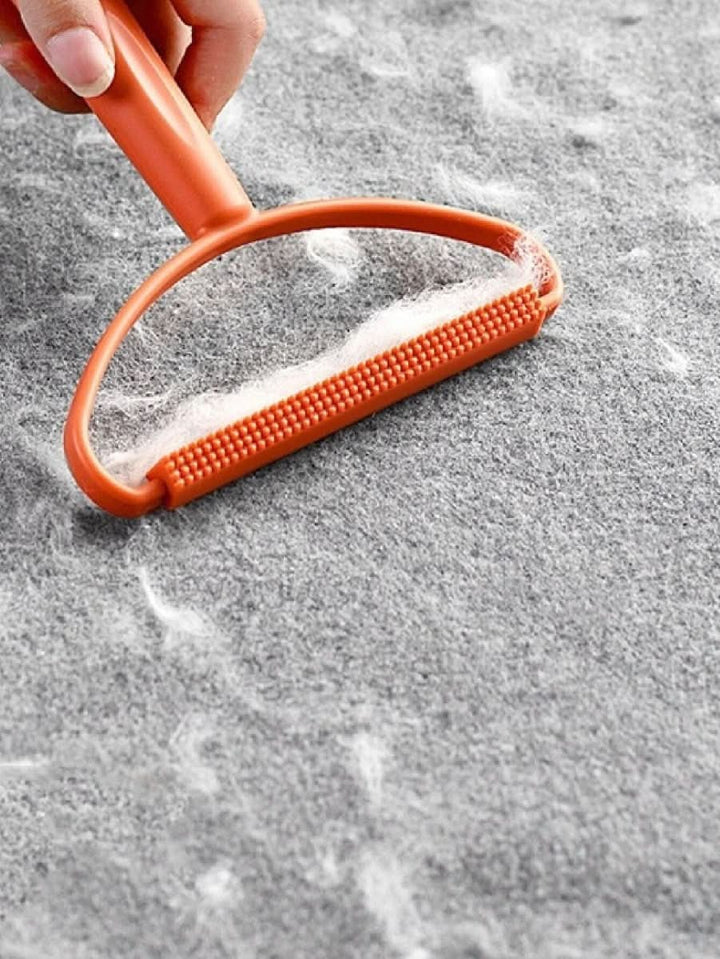 Lisslune | FLUFENFREE CLEANER – Pet hair & lint remover for furniture, clothing & carpets