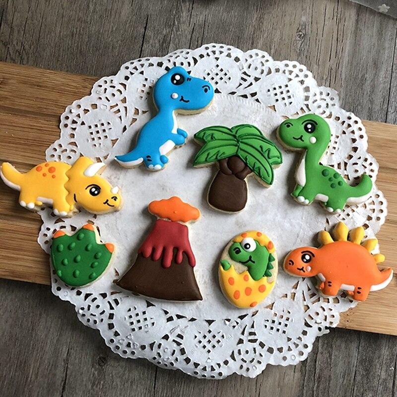 Lisslune | Dino Cookie Cutters 8-piece Set
