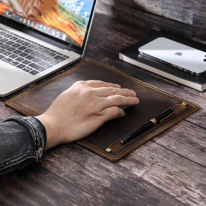 Lisslune | Luxurious nubuck leather mouse pad with practical pencil holder for an upscale office