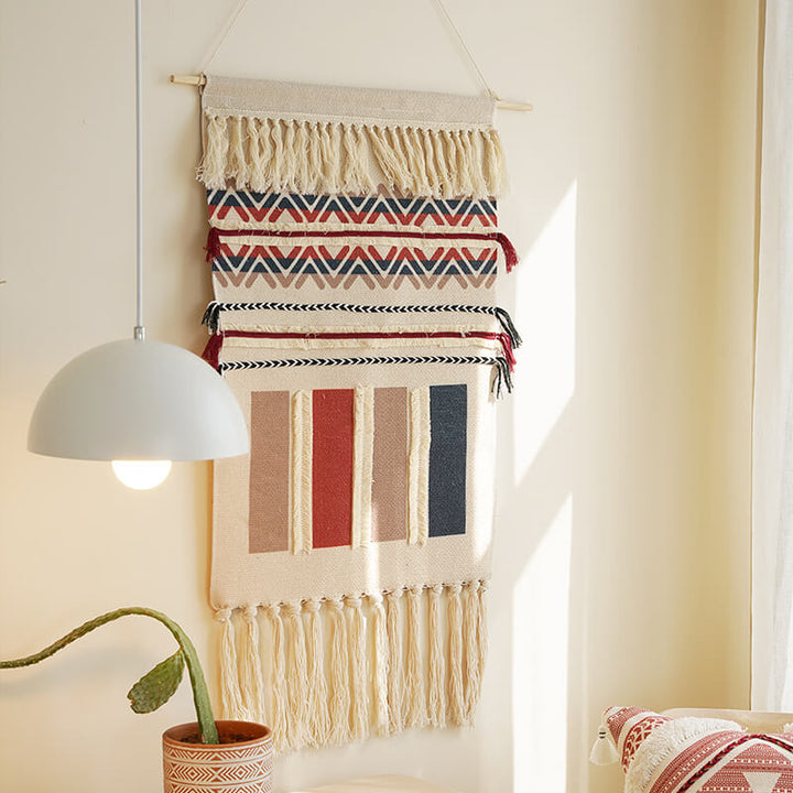 Lisslune | Handwoven geometric pattern tassel wall hanging