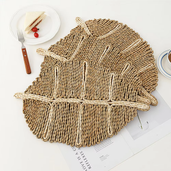 Lisslune | Hand-woven Leaf Table Mat