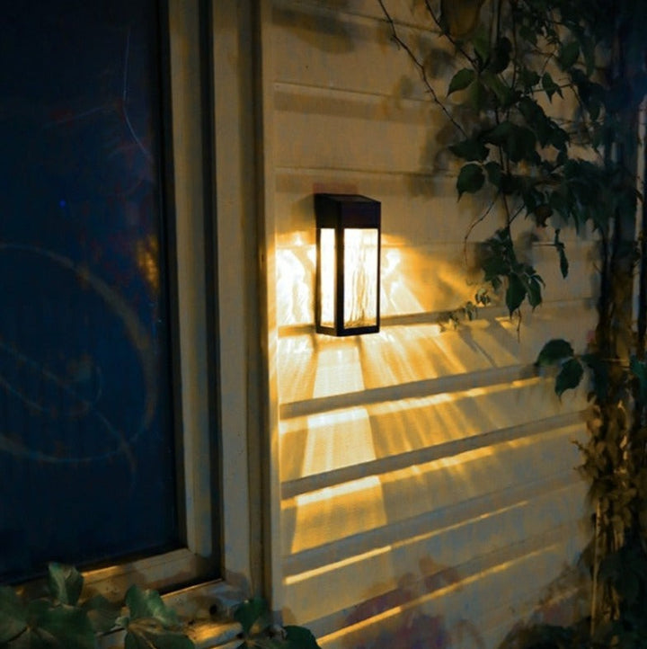 Lisslune | SolarBurst – Outdoor Wall Lamp with Solar Energy